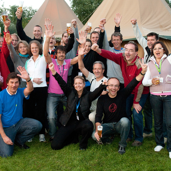 home-baustein-betriebsfeste-mit-tipis
