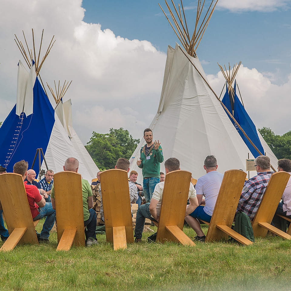 home-baustein-mobiles-tipi-dorf