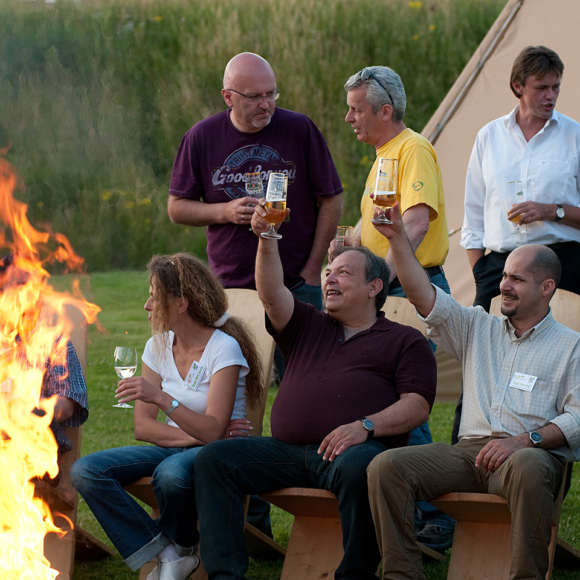 home-baustein-tipi-party